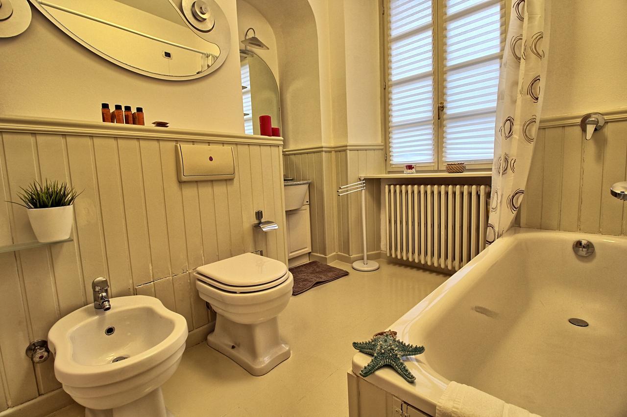 Ancient Courtyard Bonanomi 2 Bedroom Apartment 코모 외부 사진